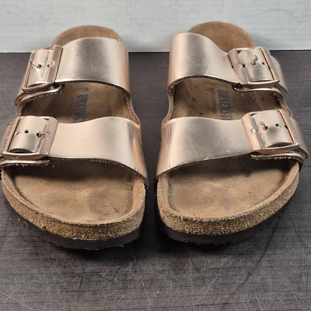 Birkenstock Arizona Sandal Metallic Rose Gold Size 38 (W 7-8)